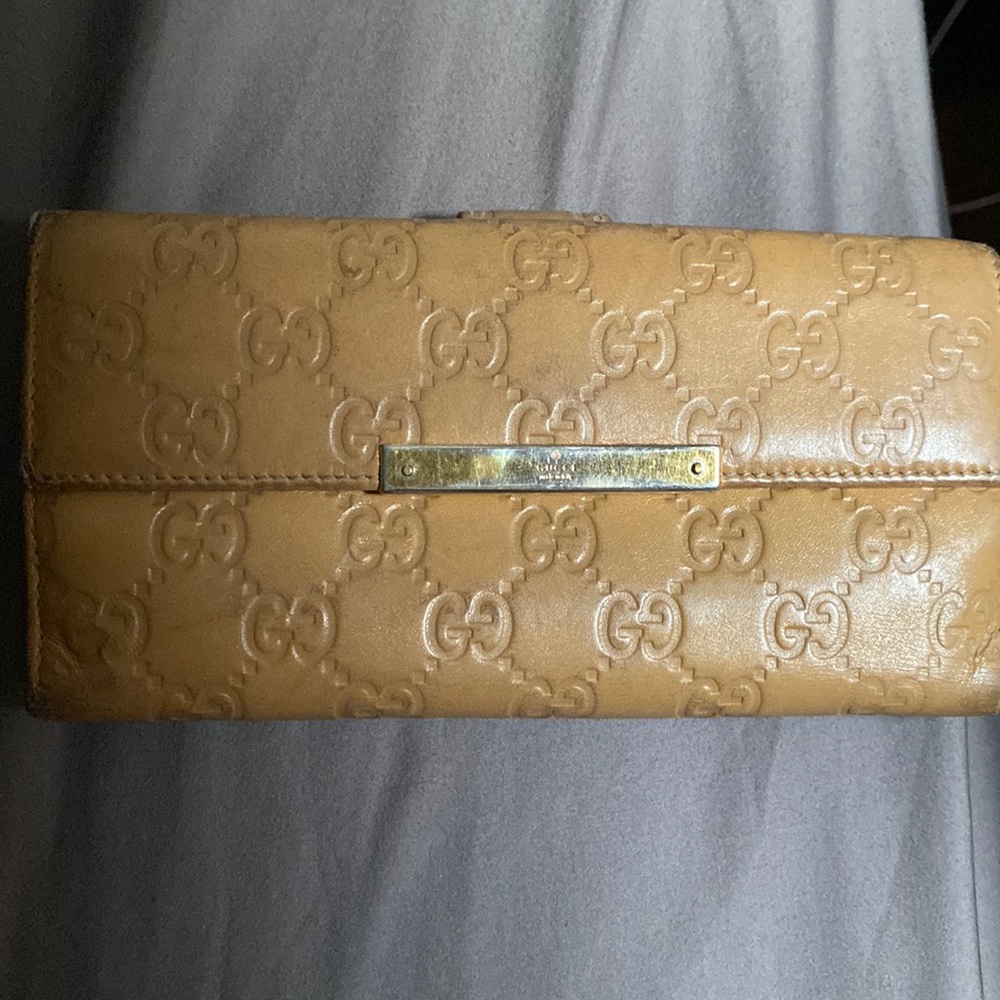 Vintage Gucci Envelope Style Wallet